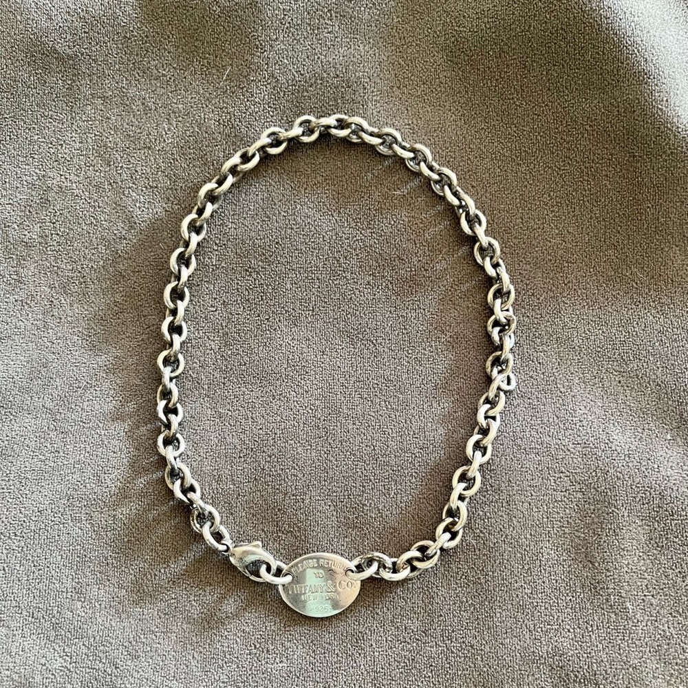 Return to Tiffany’s necklace